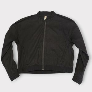 Size 4 - Lululemon Pack Light Bomber
